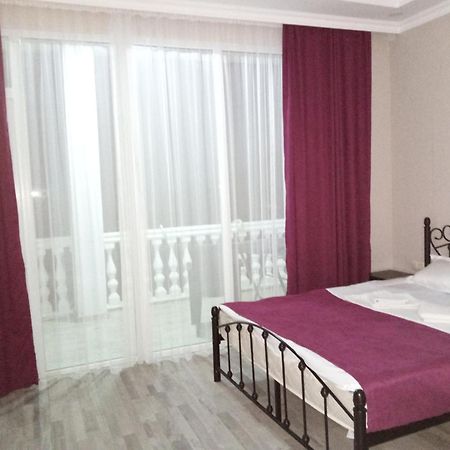 Geno Guest House Kvariati Exterior photo