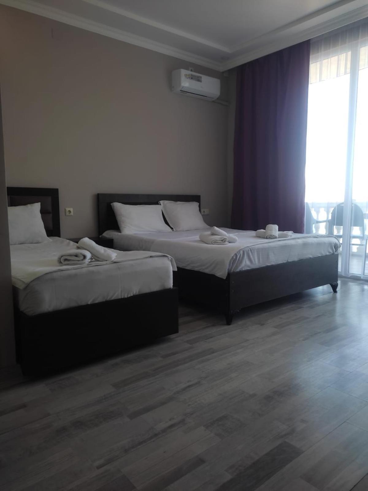 Geno Guest House Kvariati Exterior photo