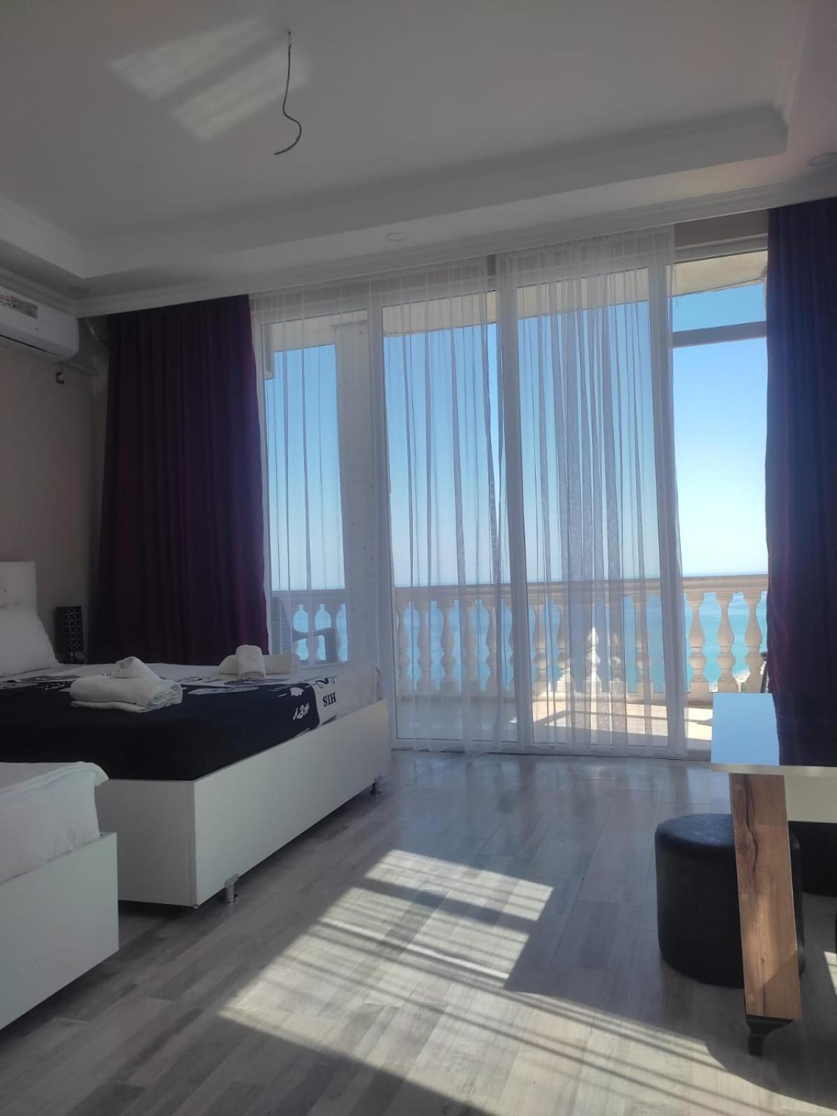 Geno Guest House Kvariati Room photo